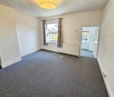 2 Bedroom House to Rent in Irthlingborough Road, Finedon, Northants... - Photo 1