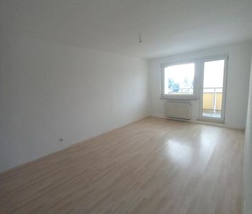 Kleine 3-Raum-Wohnung mit Balkon - Foto 1