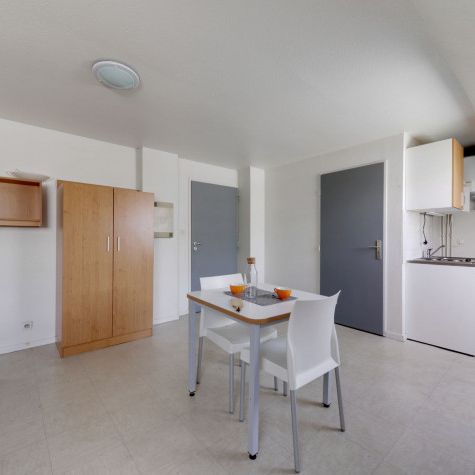 Studio de 18 à 30m² meublé et équipé - Photo 1