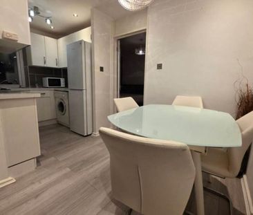 Berkeley Court, Weybridge, Surrey, KT13 - Photo 3