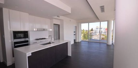 Oakridge 2 Bedrooms with a Large Balcony - Photo 2