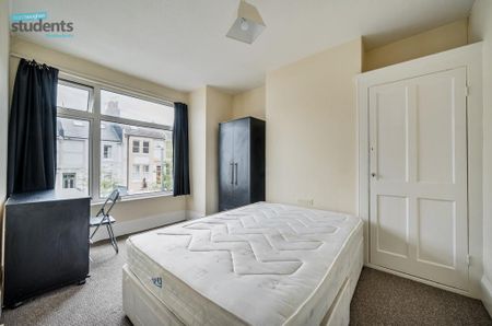 4 bedroom terraced house to rent - Photo 3