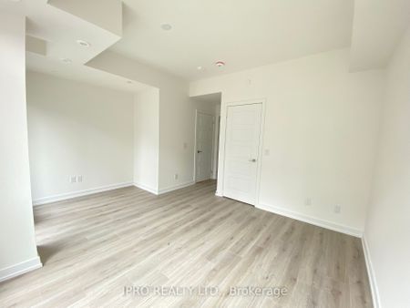 Condo Townhouse For Lease | C8028928 - Photo 5