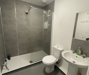 Room in a Shared House, Royal Park Avenue, LS6 - Photo 2