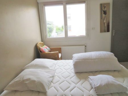 T3MEUBLÉ+CAVE, Rue Gaston Teissier, Nîmes, 61m², 675€ H.C - Photo 5