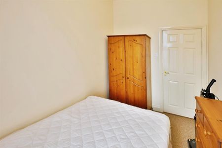 2 bedroom Flat to rent in The Vicarage, Byker, Newcastle upon Tyne - Photo 5