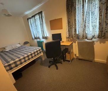 5 Bed Student Home - 9 Regency Place, Canterbury - Photo 3