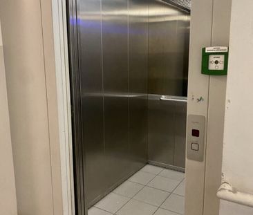 SEHR CHARMANTE 3-ZIMMER WOHNUNG MIT BALKON IN SEHR GUTER LAGE - GAR... - Photo 3