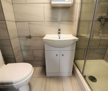 3 bedroom Flat in Flat A, (Ground) - Photo 2