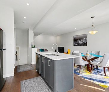 For Lease - 906 Lixnaw Court, Barrhaven, Ontario - Photo 6