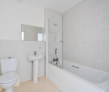 5 bedroom semi-detached house to rent - Photo 2