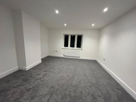 4 bedroom terraced house to rent - Photo 2