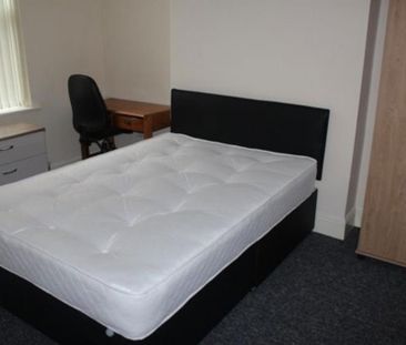 4 bedroom house to rent - Photo 2