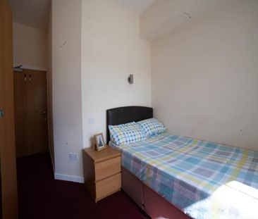 Flat 2, Seion Chapel Ambrose Street - Photo 4