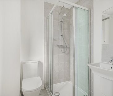 Particularly well presented three bedroom semi-detached house with ... - Photo 2