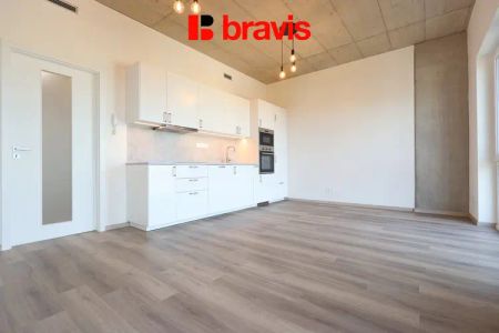 Pronájem bytu 1+kk 35 m - Fotografie 2