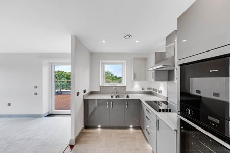 1 bedroom retirement property to rent - Photo 5