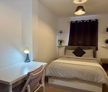 1 bedroom property to rent - Photo 1