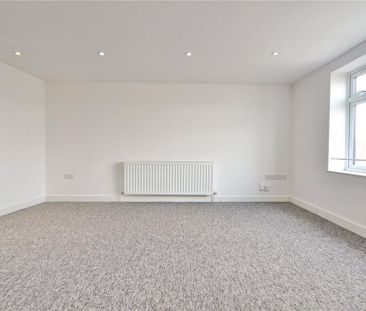 3 bedroom apartment to rent - Photo 3