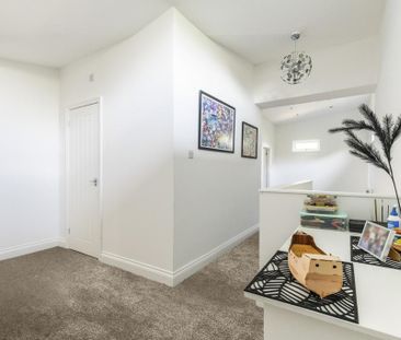 4 bedroom detached house to rent - Photo 1