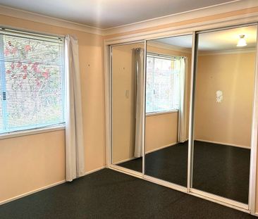 Quiet & Private 3 Bedroom Home - Photo 6