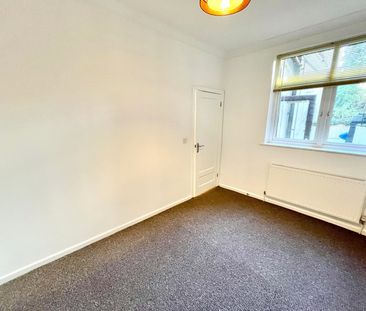 Mount Liell Court East, The Leas, Westcliff-on-Sea, Essex, SS0 8HH - Photo 5