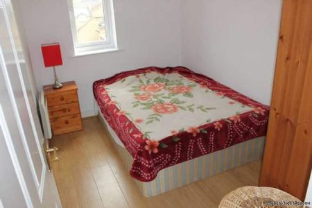 2 bedroom property to rent in London - Photo 5