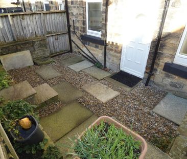 2 bedroom terraced house to rent - Photo 6