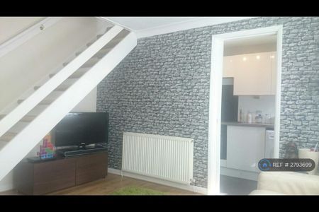 1 bedroom end of terrace house to rent - Photo 2