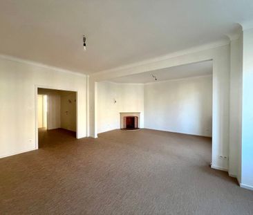 Appartement te huur in Elsene voor € 1.300 met 2 slaapkamers - Photo 2