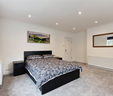 2 bedroom bungalow to rent Polefield House, Hatherley Road, Chelten... - Photo 3