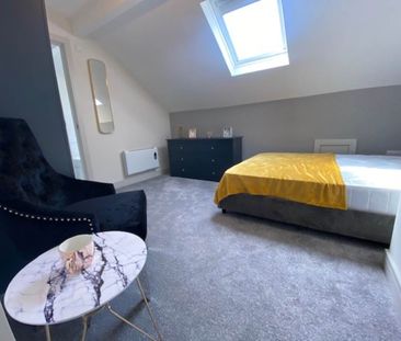 Hough Lane (room 5), Bramley, Leeds - Photo 6