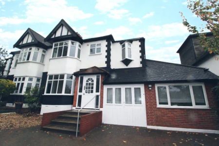 CM14, London Road, Brentwood - Photo 3