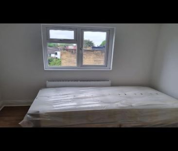 Room in a Shared House, Grove Road, E17 - Photo 3