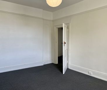 Updated and ready, right in the City Centre! - Photo 2