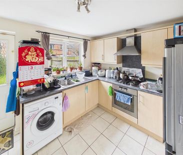 2 bedroom semi-detached house to rent - Photo 4