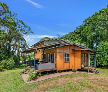 TRANQUIL SPLIT-LEVEL HOME SURROUNDED BY TROPICAL RAINFOREST - Photo 5