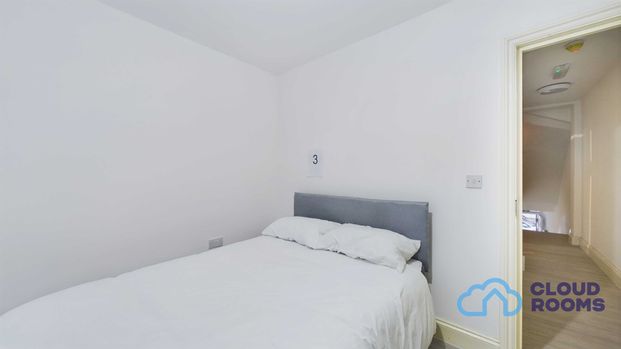 RM3 Halley Road | Newham | London | E12 6UE - Photo 1