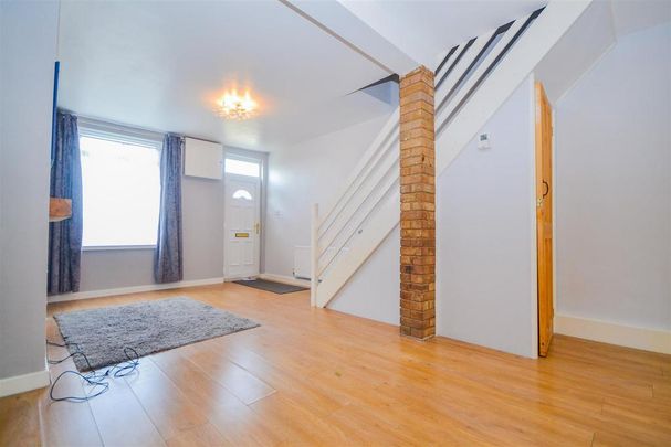 3 bedroom terraced house to rent - Photo 1