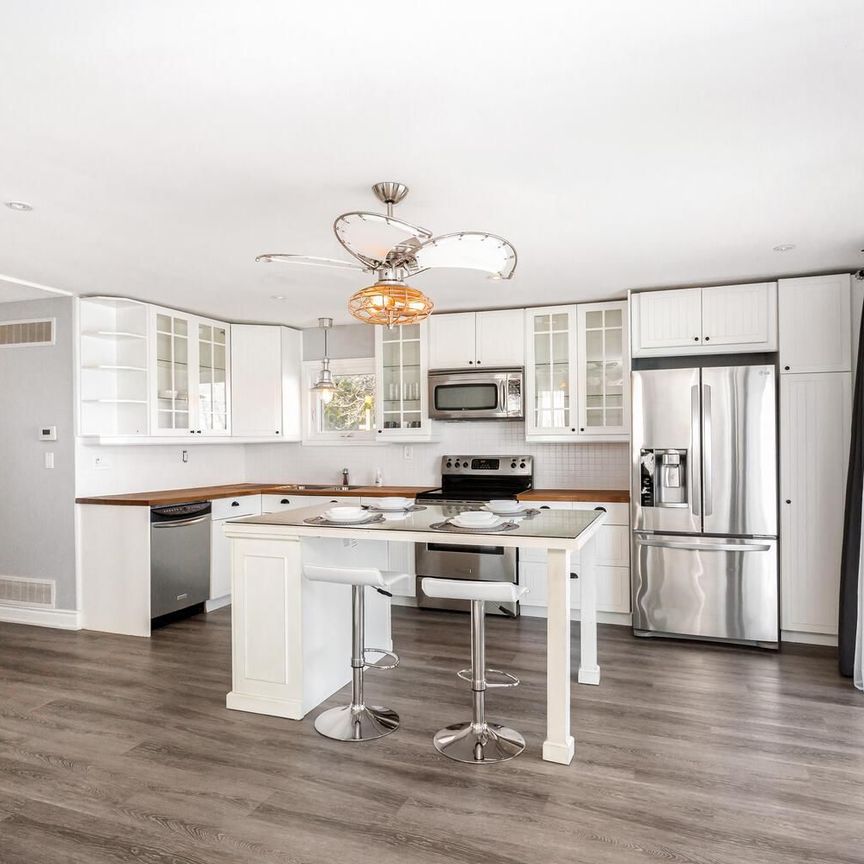 For Lease - 18 1/2 LAKESHORE Drive, Hamilton, Ontario - Photo 1