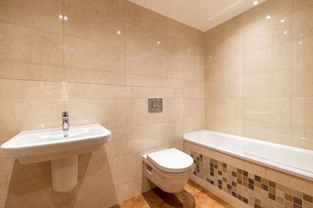 3 bed Apartment 24 Ecco - Photo 5