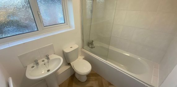 3 bed semi-detached house to rent in Surtees Avenue, Bowburn, Durham - Photo 2