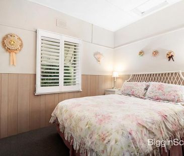 Charming Home Moments from the Beach - Photo 3