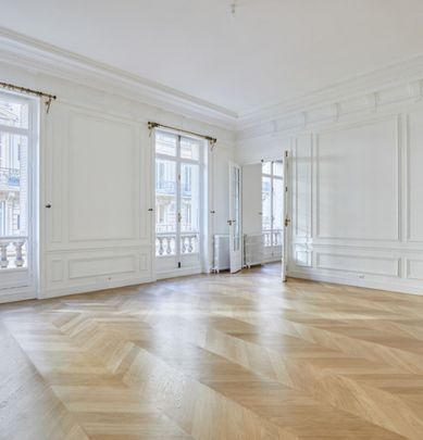 Appartement • Mairie - Photo 1