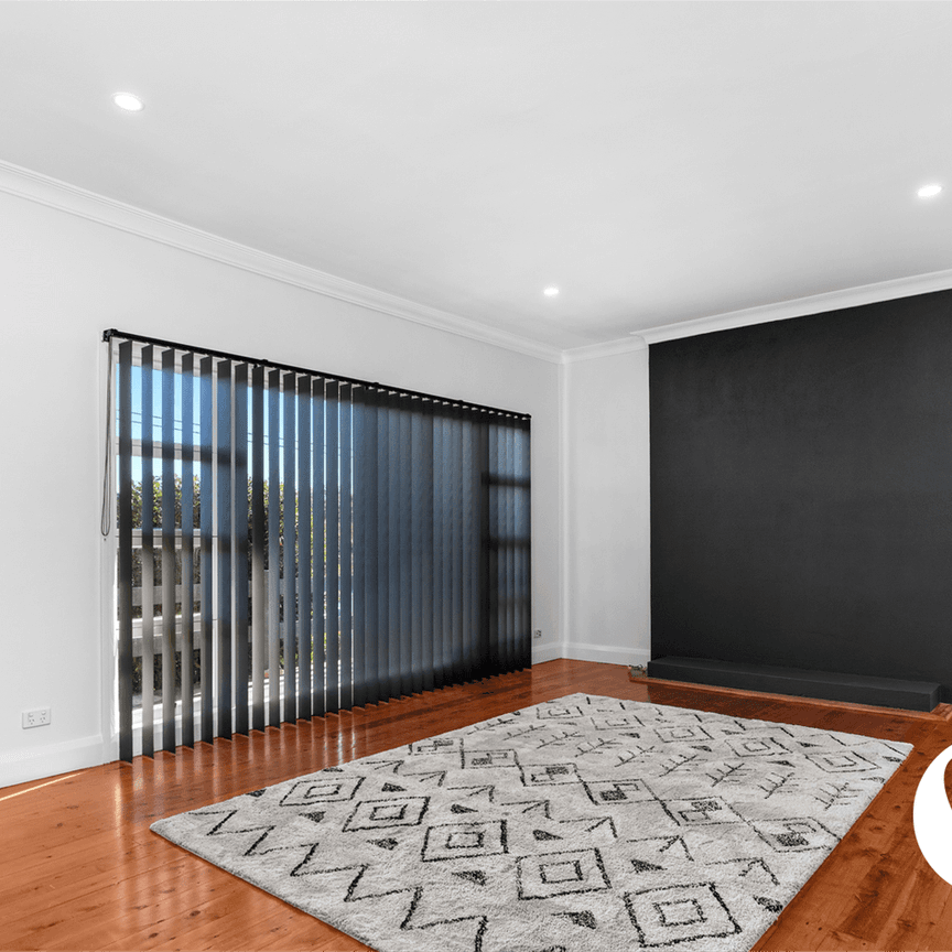 Large Family Home In A Great Location! - Photo 1