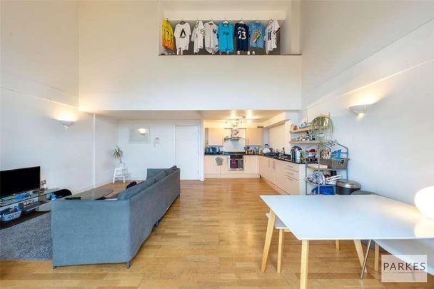 The Vista Building, Calderwood Street, Woolwich, London, SE18 - Photo 1