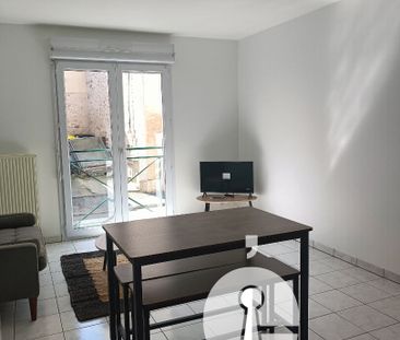 LAVAL - appartement meublé - parking - Photo 2