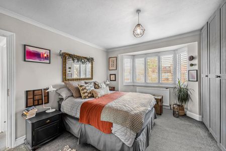 3 bedroom end of terrace house to rent - Photo 2