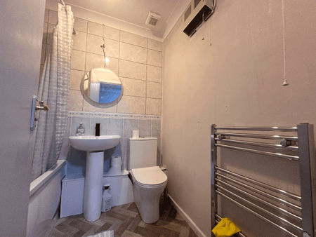 Seymour Place, Peterborough, PE4 - Photo 4