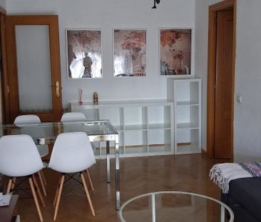 Piso de alquiler en Calle de Berrocal, 3, Butarque - Photo 2